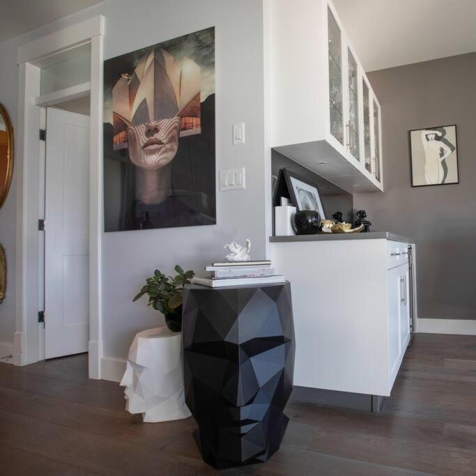 Mountain Serenity Meets Luxury Squamish Exterior photo